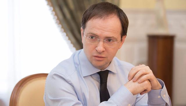 Мединский объявил, что рэп-баттлам уделяется очень большое количество внимания Мединский объявил, что рэп-баттлам уделяется очень большое количество внимания