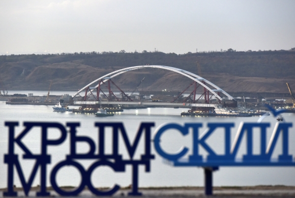 Аксенов рассчитывает, что первым по Крымскому мосту проедет президент РФ