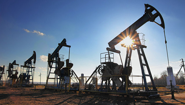 Цены на нефть стали понижаться после роста до максимумов