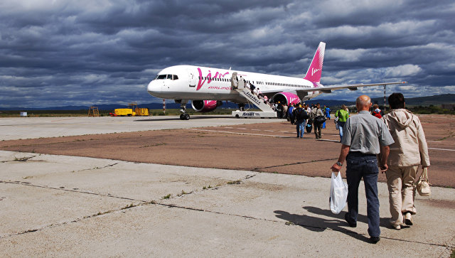 Самолет «ВИМ-Авиа» с детьми вылетел из Петербурга с восьмичасовой задержкой