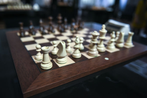 Школьников Подмосковья будут учить играть в шахматы