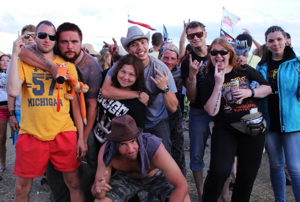 Наш Каз_фанаты.jpg Наш Каз_фанаты.jpg