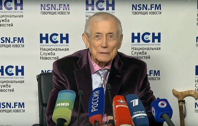 Евгений Евтушенко хотел быть похороненным в Переделкино Евгений Евтушенко хотел быть похороненным в Переделкино