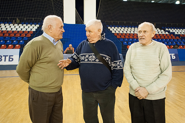 Три футболиста.jpg Три футболиста.jpg